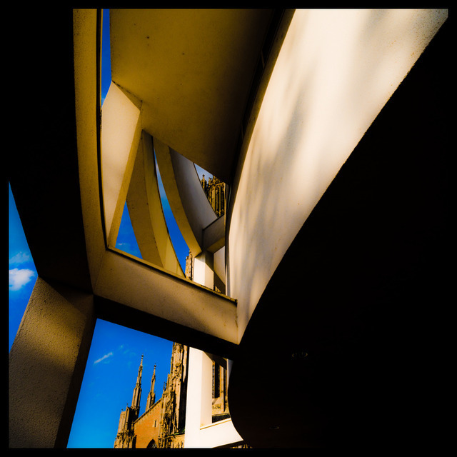 Hide and Seek - ID 000272