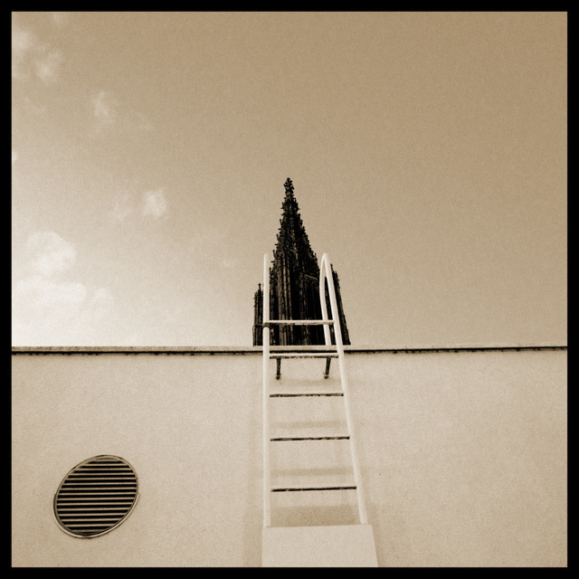 Ladder to the Minster - ID 000278