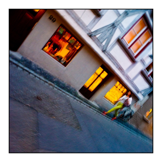 Through the Streets II - ID 000376