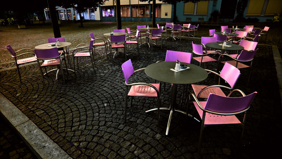 Purple Chairs - ID 000478