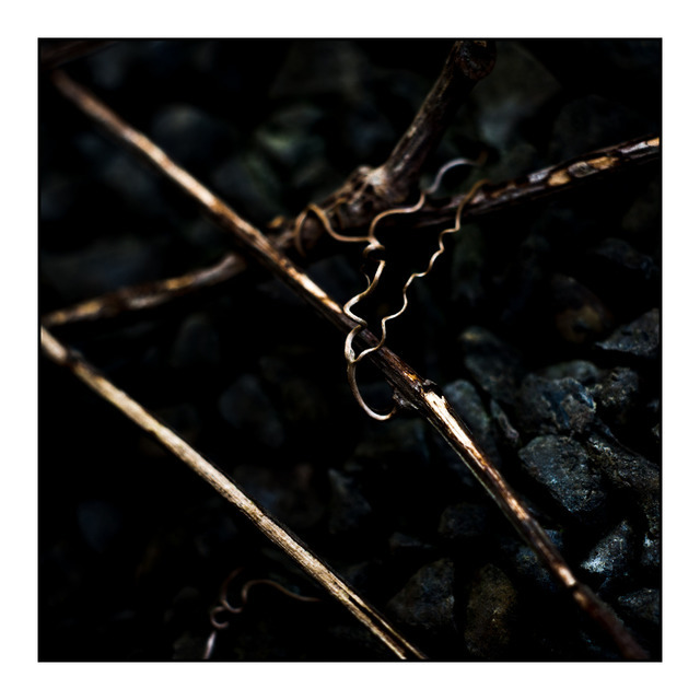 On The Wall II - ID 000642