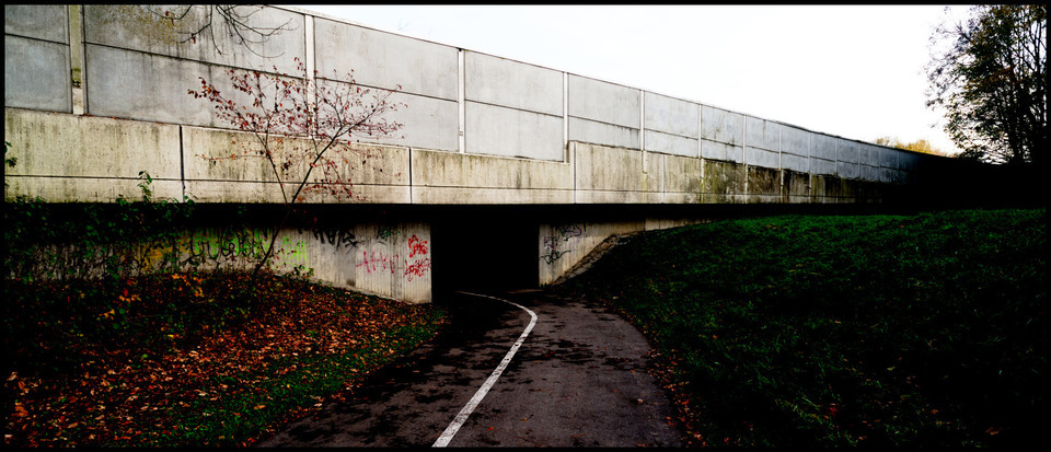 Two Lanes to Hell - ID 000697