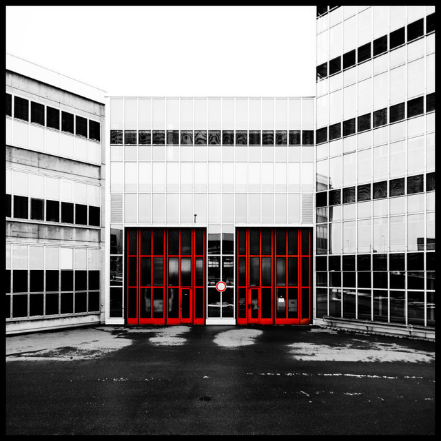 Red Doors - ID 000896