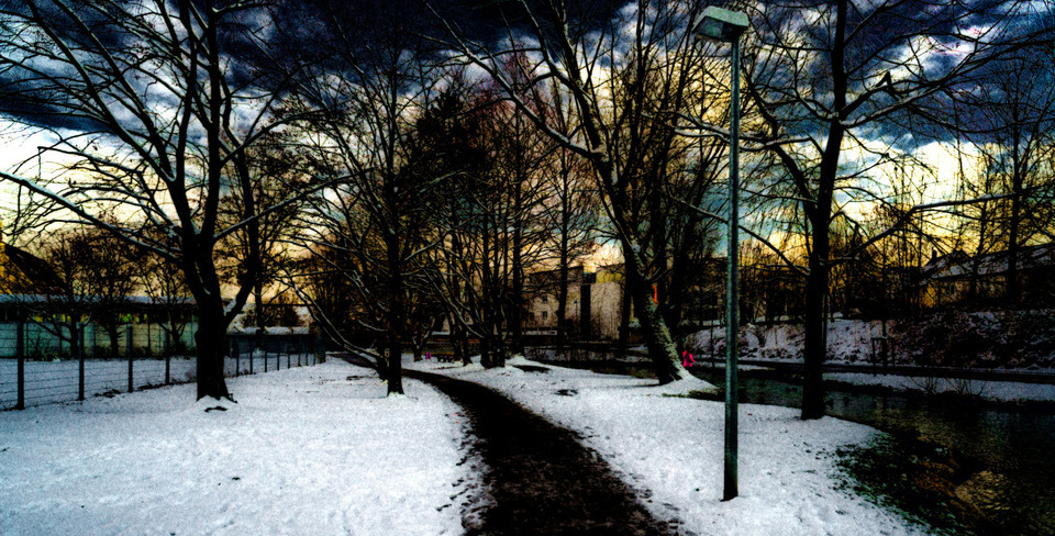 At the Blau - ID 001044