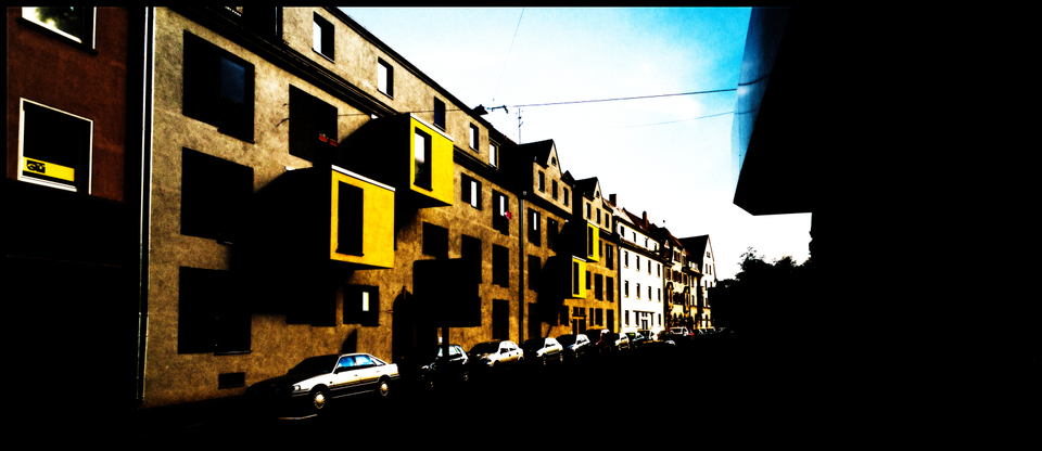 Yellow House - ID 001262