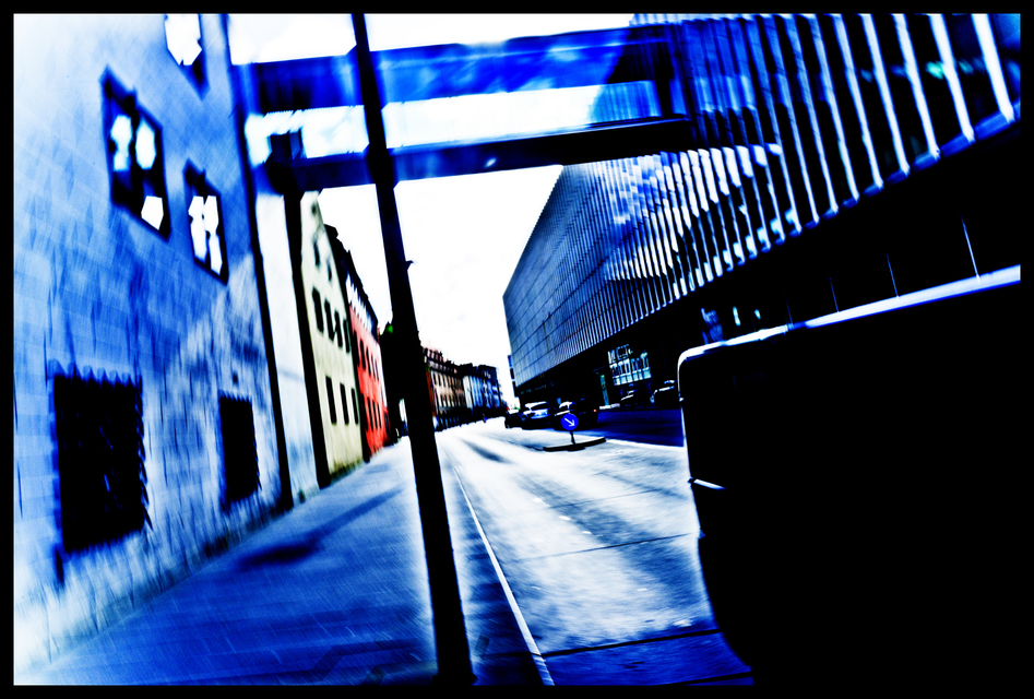 Lamppost Ahead - ID 001303