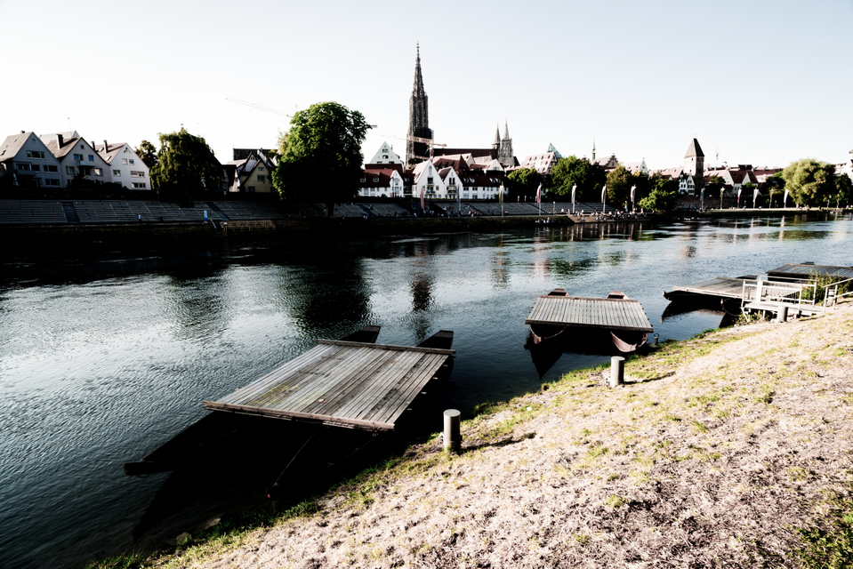 Waiting for the Party - ID 001432