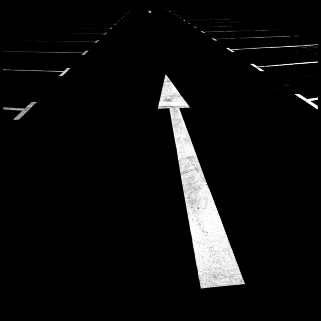 Between Starting Blocks - ID 001523