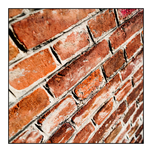 Wall in Sun - ID 001583