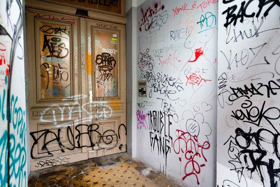 Berlin Entrance - ID 001686