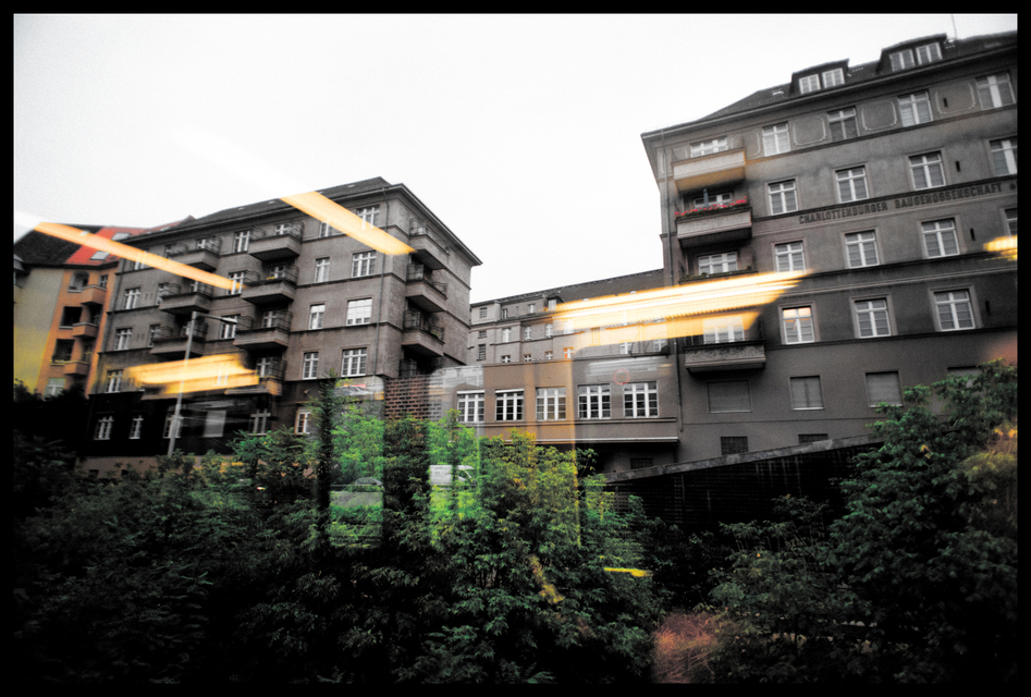 S-Bahn Ride Grey House - ID 001766