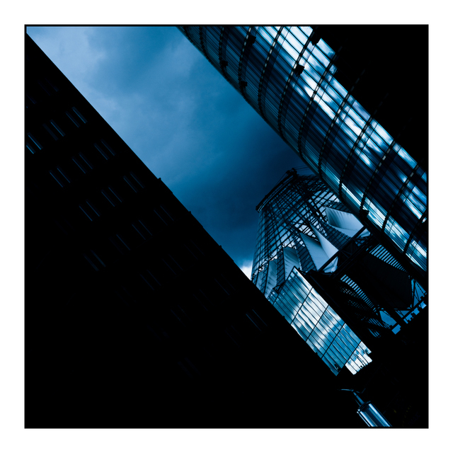 Blue Tent - ID 001801