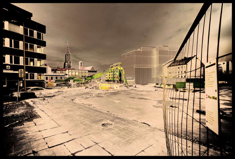 Green Animal Left - ID 002105