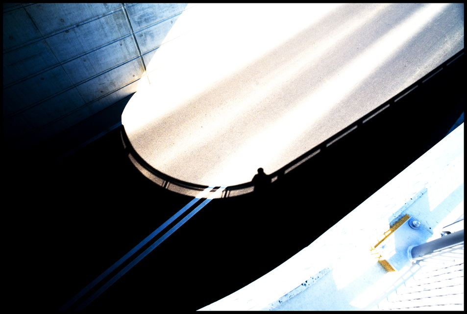 Shadow on Ground - ID 002377