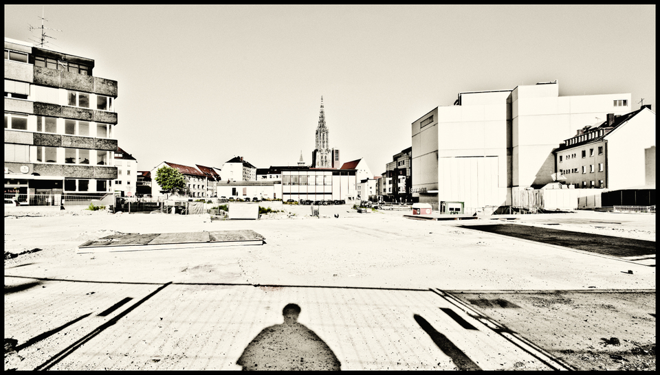 Still Empty - ID 002417