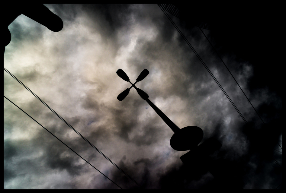 Looking Up II - ID 002431