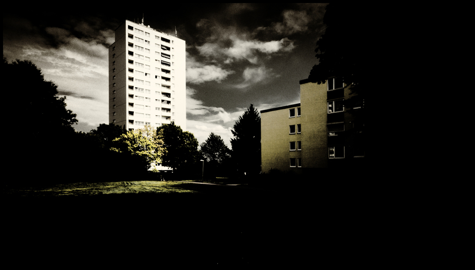 Goliath with Friends - ID 002605