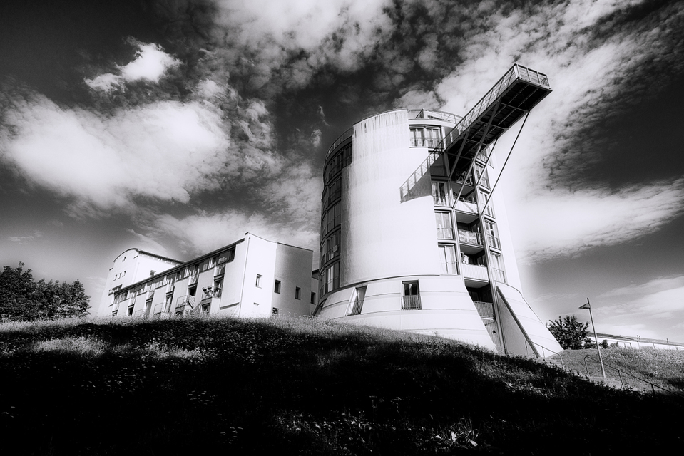 Waiting for the Enemy - ID 002611