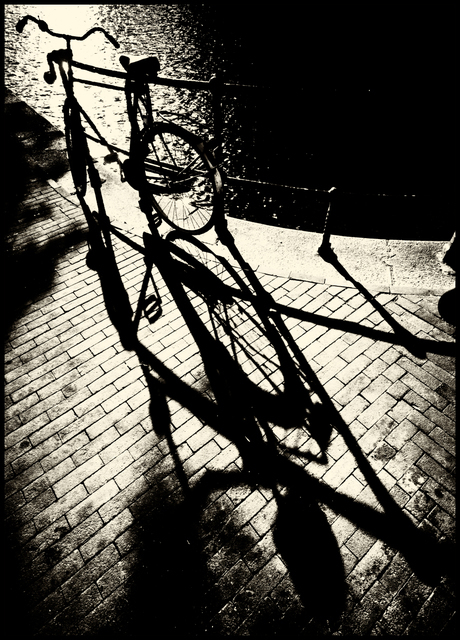 Bike at a Gracht - ID 002966