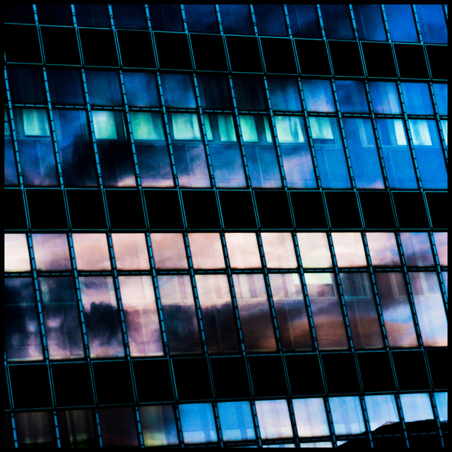 Late Light in Windows - ID 003132