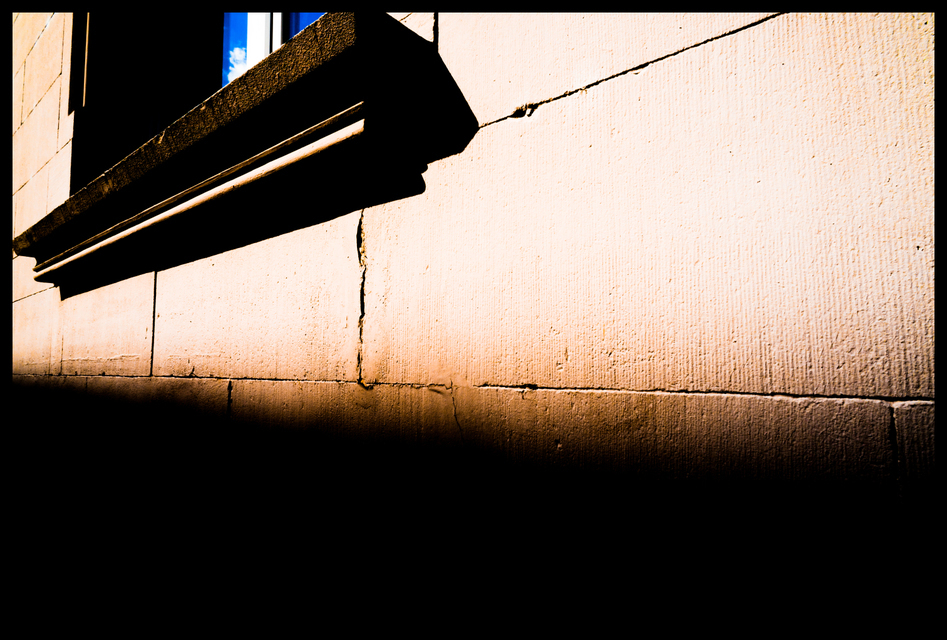 Shadow on the Wall - ID 003444