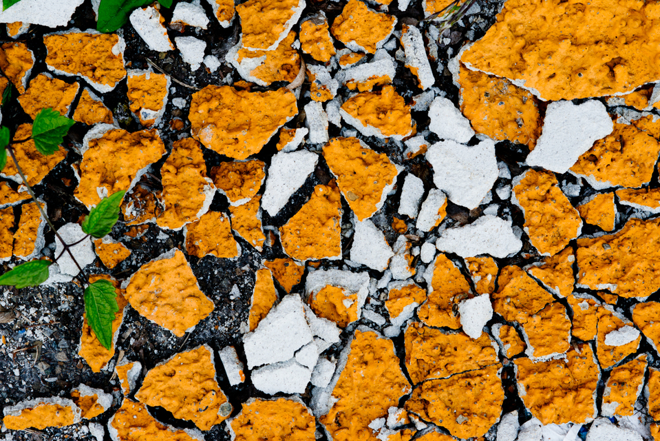 Broken Orange Front II - ID 003605