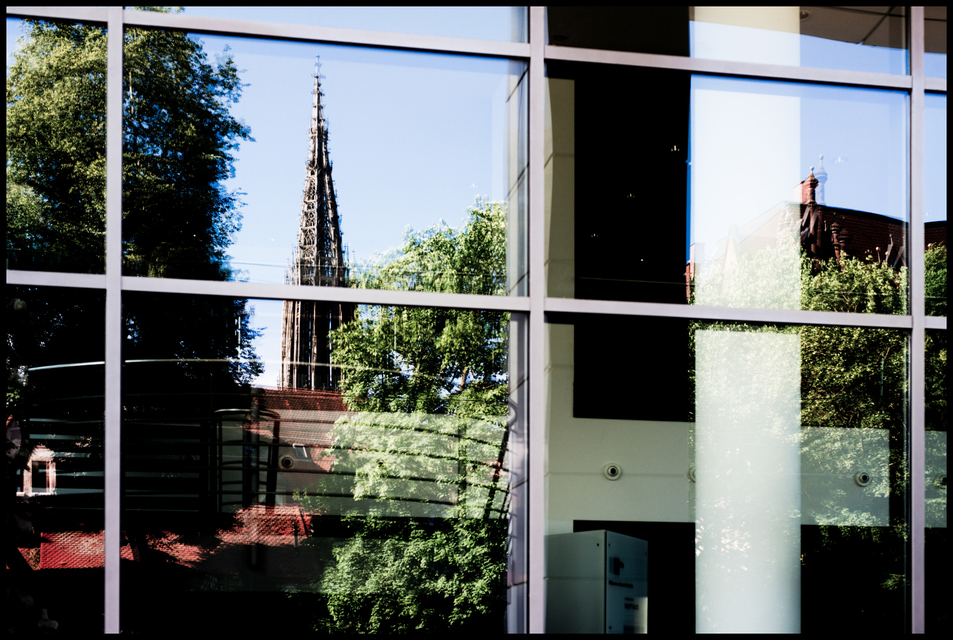 Mirrored - ID 003687