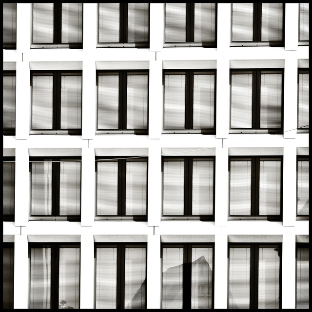 Money Building Sqare - ID 003724