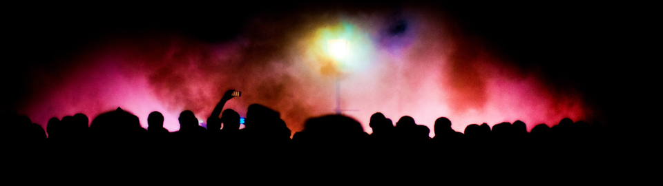 Follower under the Streetlamp II - ID 003745