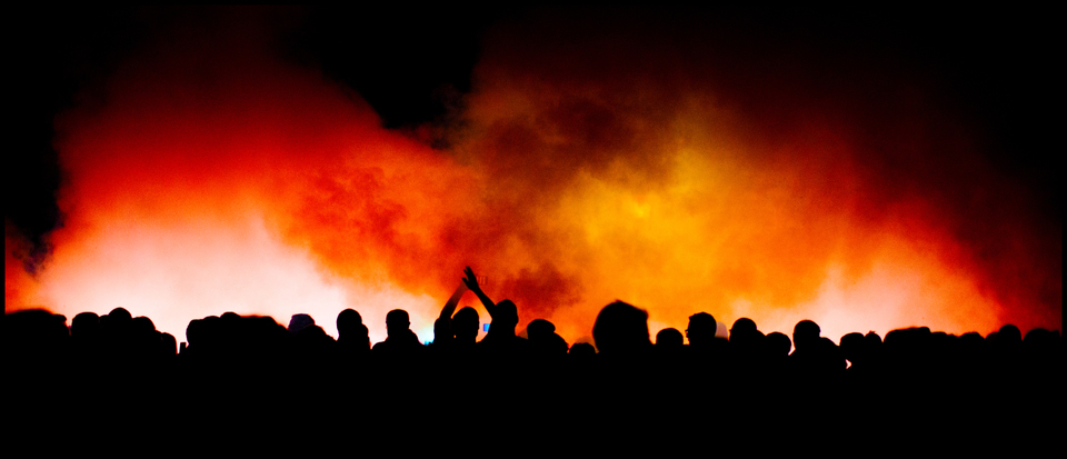 Follower under the Streetlamp III - ID 003746