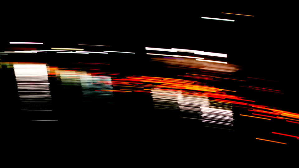 Red and White II - ID 003761