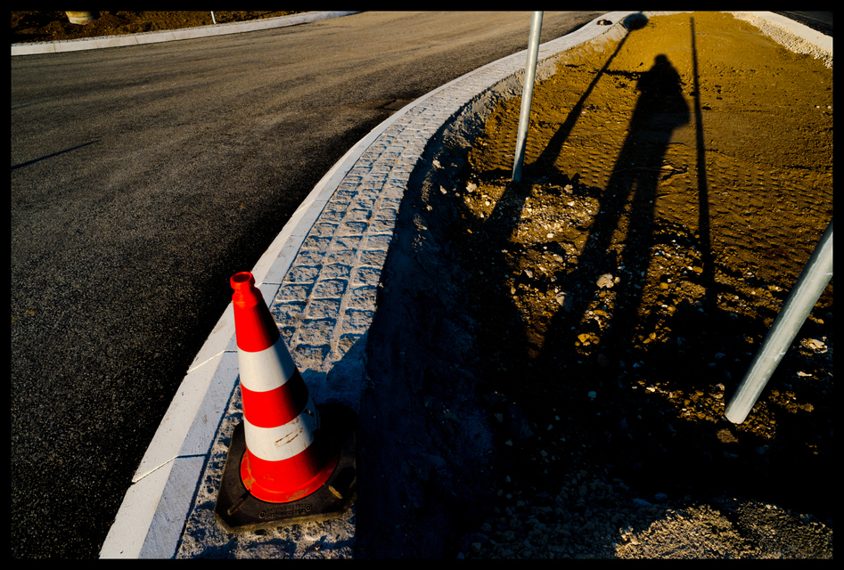 Self Shadow and a Cone - ID 004242