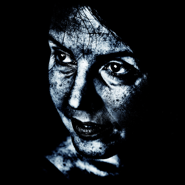 Angel in the Dark - ID 004311