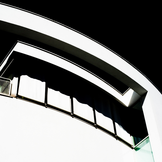 Light and Shadows II - ID 004547