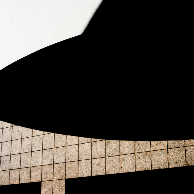 Light and Shadows V - ID 004550