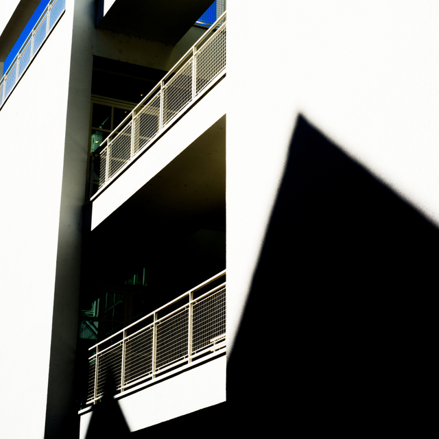 Light and Shadows VIII - ID 004553