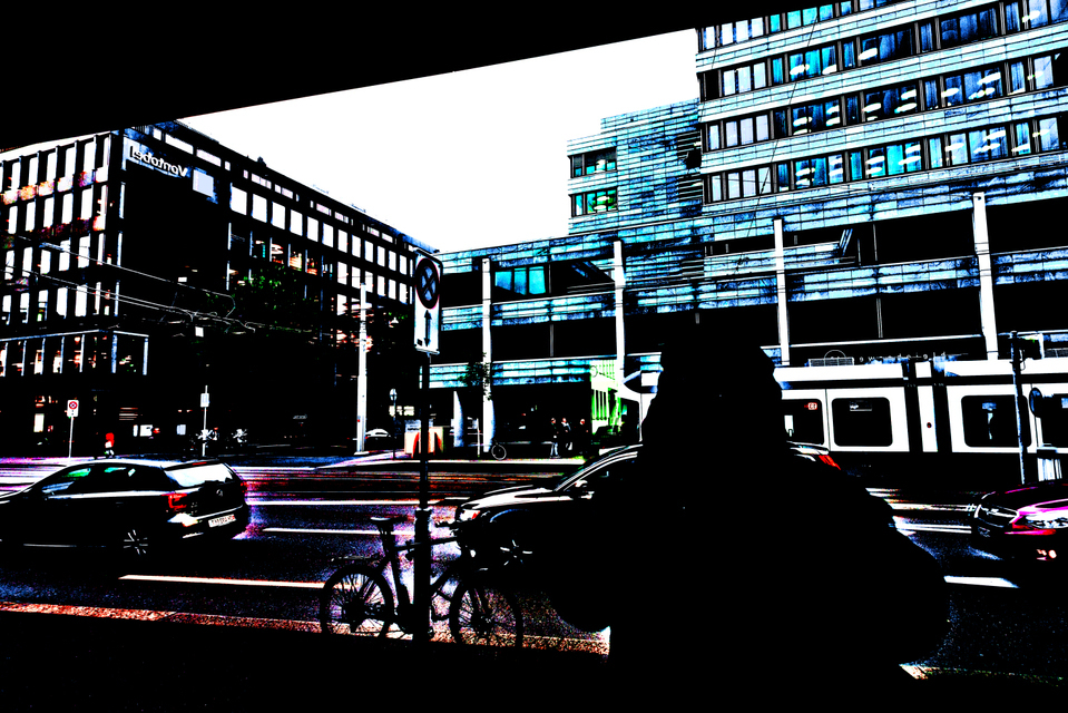 Pointing to Left - ID 004701