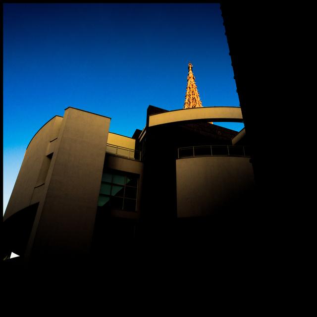 Outside Shadow I - ID 004916