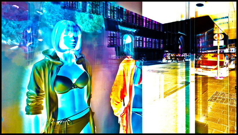 Bikini in the City - ID 005293