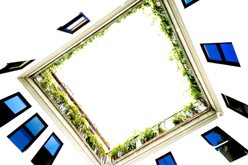 White Sky Blue Windows - ID 005355