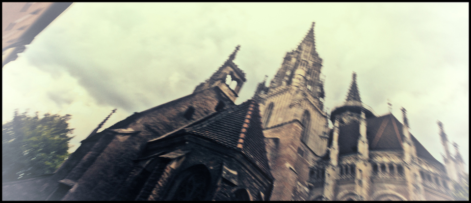 Behind the Minster - ID 005419