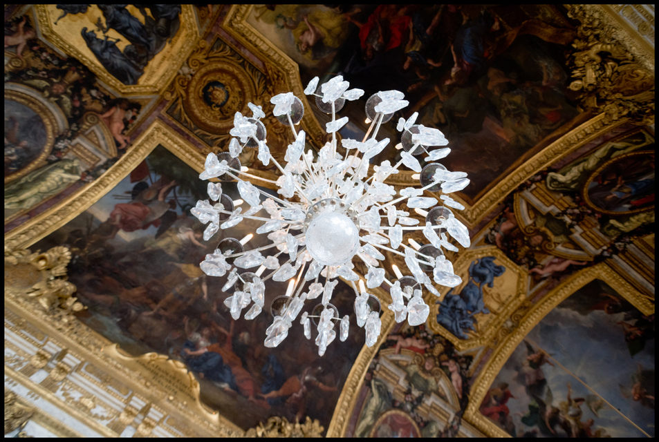 Mirror Room Ceiling II - ID 005788