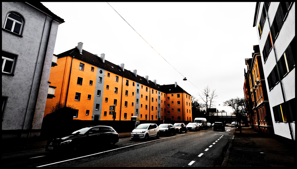 Orange House - ID 006038