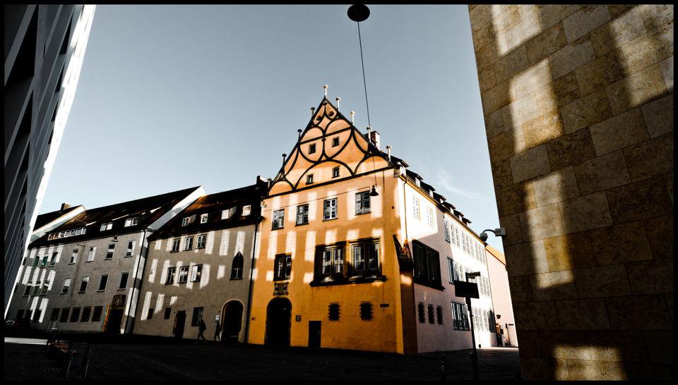 Reflexion Street - ID 006064