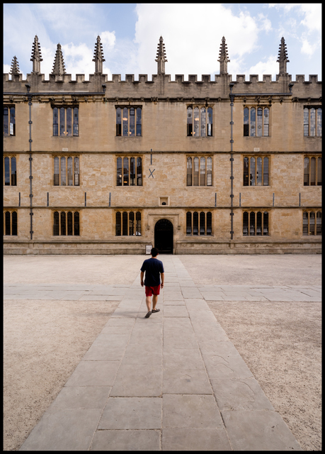 Oxford University II - ID 006457