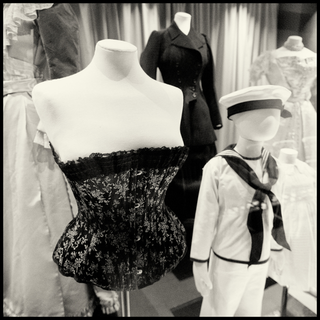 Sister and Brother - ID 006497