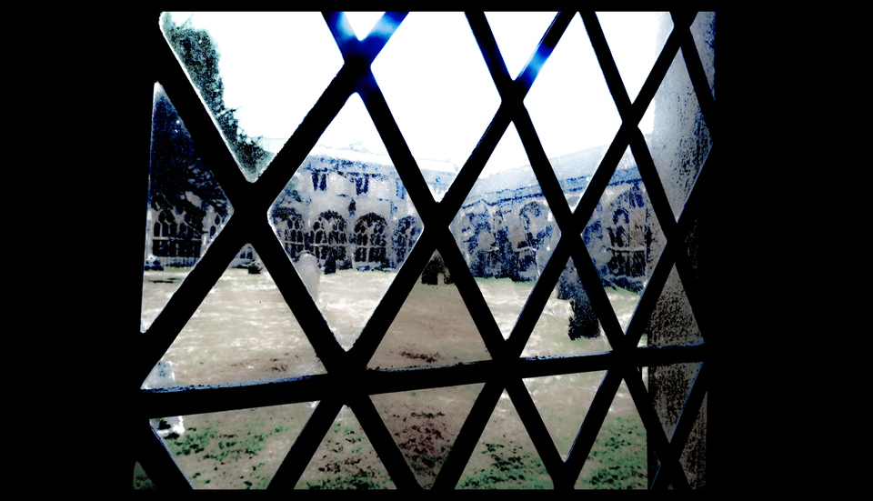 Abbey Courtyard V - ID 006530