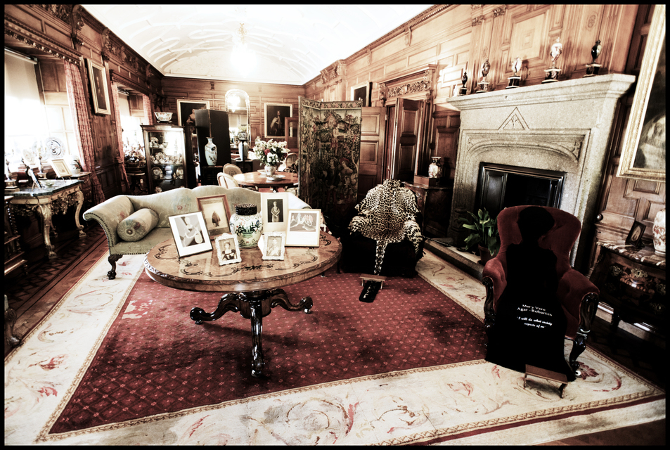 Manor Living Room - ID 006592