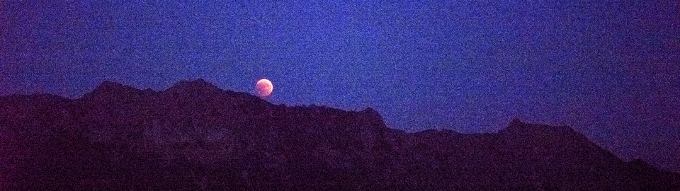 Red Moon Over Lichtenstein - ID 006628