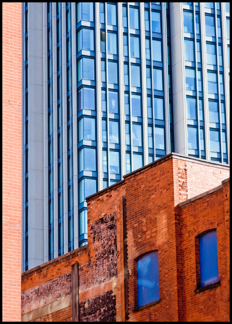 Blue New behind Red - ID 006985